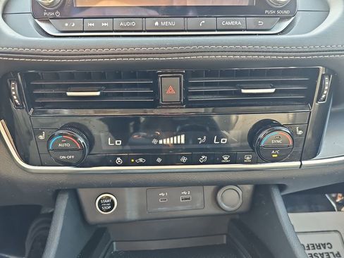 Used 2021 Nissan Rogue SV w/ Premium Package AWD/4WD image 27