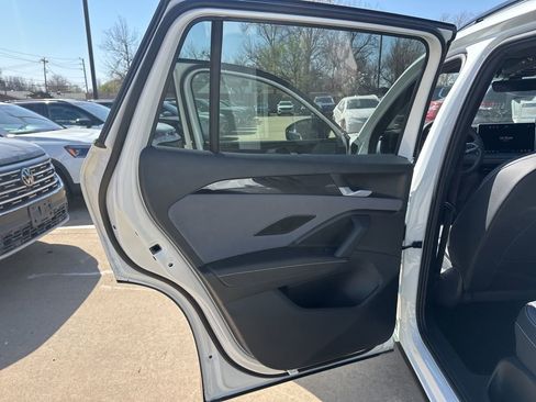New 2026 Volkswagen Tiguan SE R-Line AWD/4WD image 12