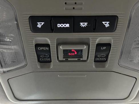 Used 2023 Toyota RAV4 XLE Premium image 26