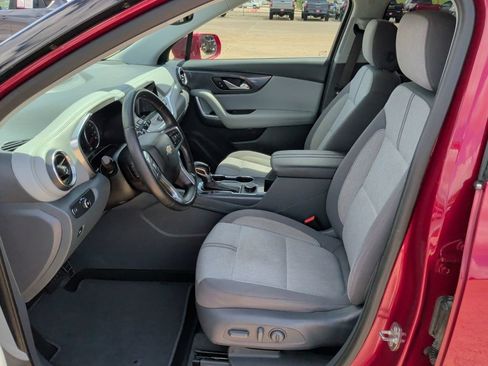 Used 2019 Chevrolet Blazer LT FWD image 12