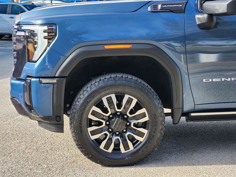 Certified 2024 GMC Sierra 2500 Denali Ultimate image 8