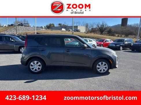 Used 2020 Kia Soul LX image 1