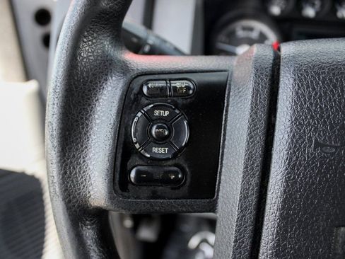 Used 2015 Ford F550 2WD Regular Cab Super Duty image 25