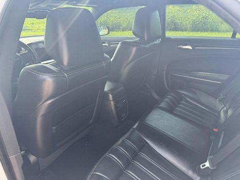 Used 2019 Chrysler 300 S RWD image 29