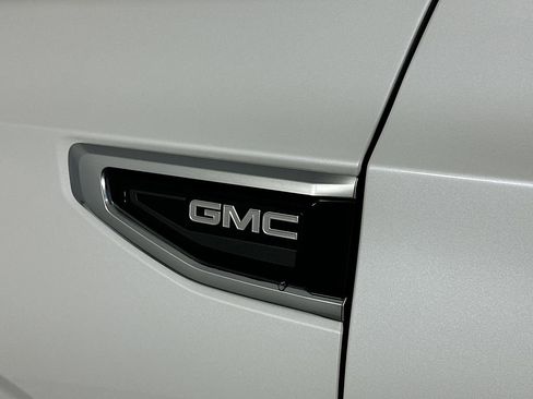 Used 2023 GMC Yukon Denali w/ LPO, Floor Liner Package AWD/4WD image 28