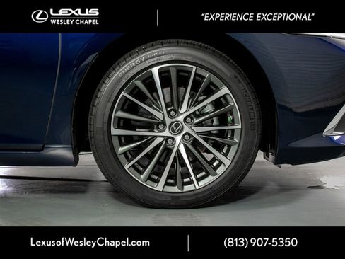 Used 2024 Lexus ES 350 350 w/ Premium Package image 5