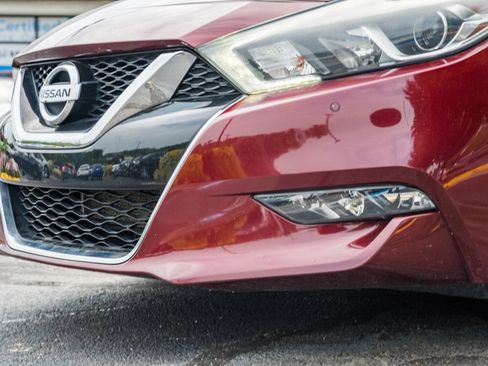 Used 2018 Nissan Maxima 3.5 SL w/ Interior Lighting Package FWD image 13
