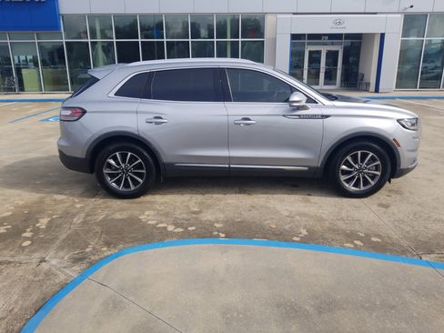 Used 2021 Lincoln Nautilus FWD image 8