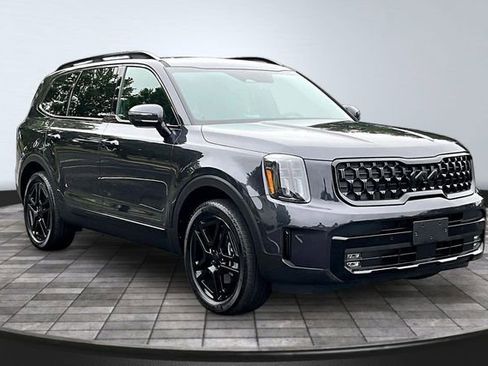 Certified 2025 Kia Telluride SX Prestige X-Line AWD/4WD image 3