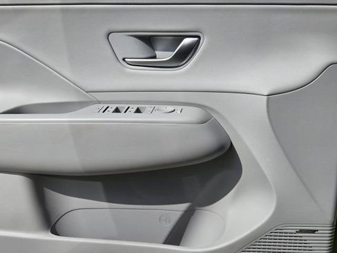 Certified 2025 Hyundai Kona Limited image 21