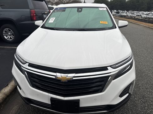 Certified 2024 Chevrolet Equinox LT w/ LPO, Floor Liner Package image 3