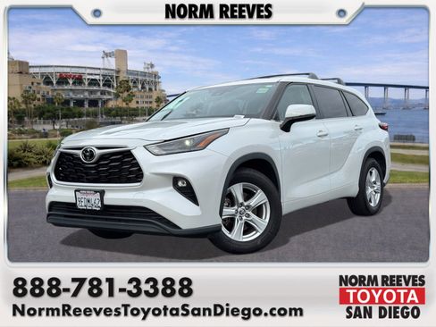 Certified 2023 Toyota Highlander L image 1