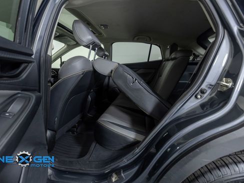 Used 2022 Subaru Crosstrek 2.5i Sport w/ Moonroof Package image 30