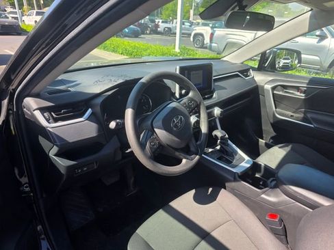Used 2024 Toyota RAV4 XLE FWD image 12
