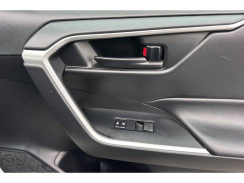 Certified 2020 Toyota RAV4 LE AWD/4WD image 20