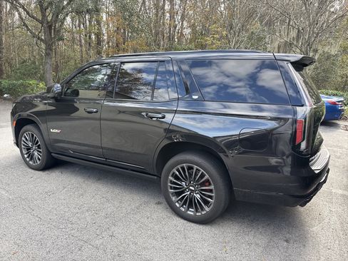 Used 2024 Cadillac Escalade V image 4