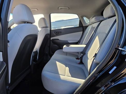 Used 2023 Hyundai Kona SEL image 16