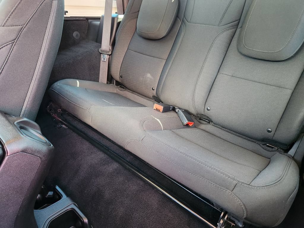 Used 2019 Jeep Wrangler Sport AWD/4WD image 9