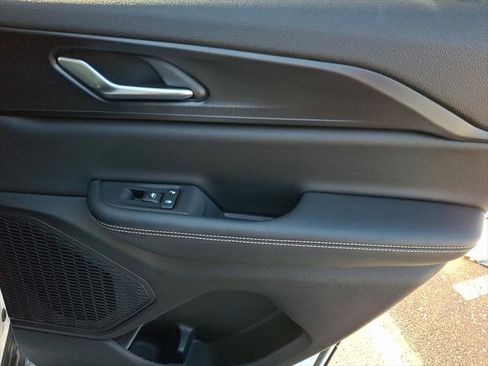 Certified 2023 Jeep Grand Cherokee Laredo image 14