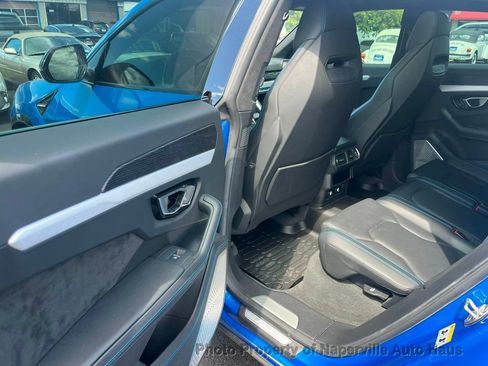 Used 2019 Lamborghini Urus AWD/4WD image 27