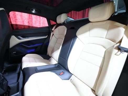 Used 2023 Porsche Taycan GTS image 14