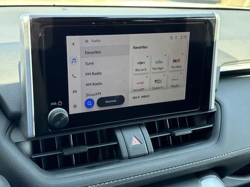 Used 2025 Toyota RAV4 XLE image 24