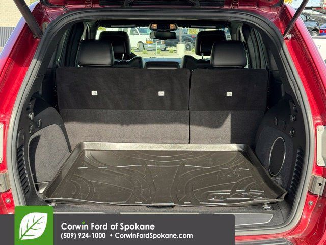 Used 2015 Jeep Grand Cherokee Limited w/ Luxury Group II AWD/4WD image 18