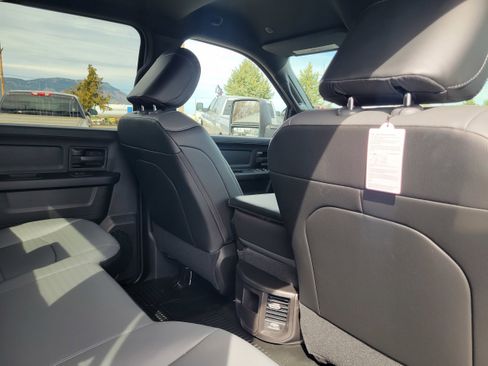 New 2026 RAM 3500 Tradesman AWD/4WD image 18