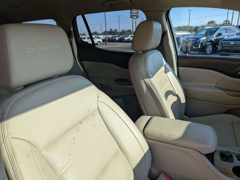 Used 2017 GMC Acadia Denali w/ Technology Package image 28