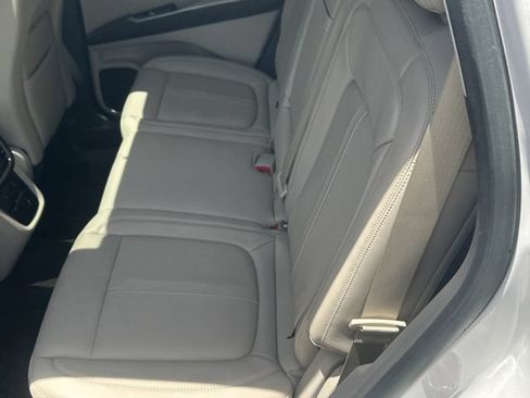 Used 2019 Lincoln Nautilus Reserve FWD image 13