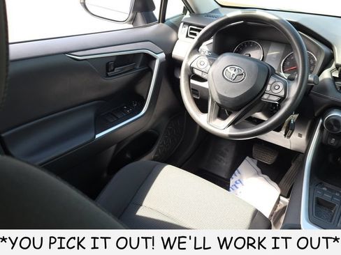 Used 2022 Toyota RAV4 LE FWD image 26