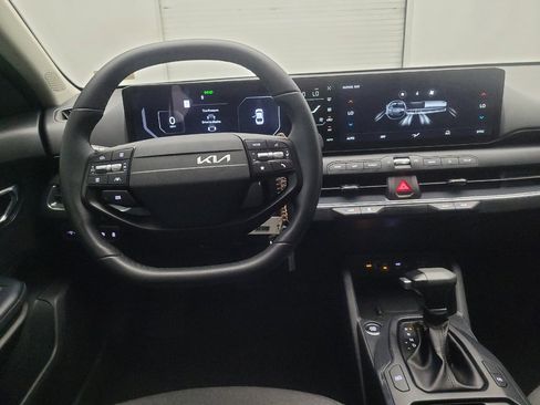 Used 2025 Kia K4 EX FWD image 22