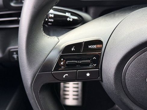 Used 2025 Hyundai Elantra Sport image 20