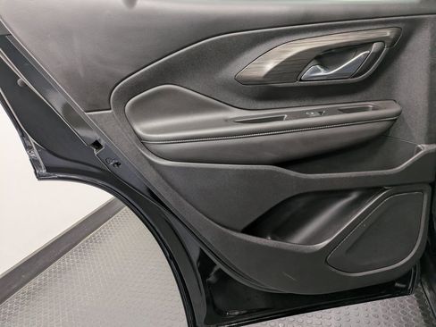 Used 2023 GMC Terrain SLT w/ Tech Package image 22