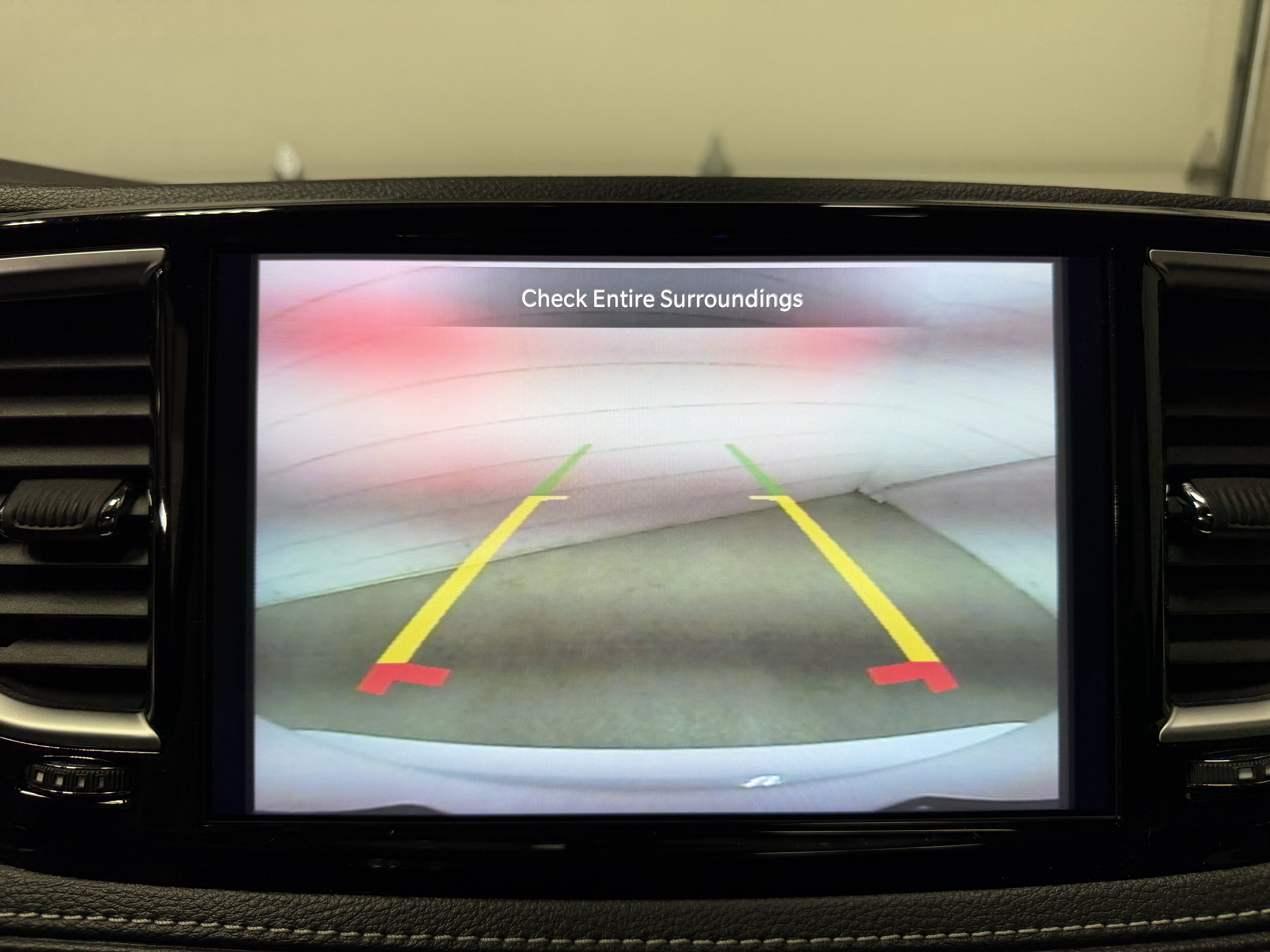 Used 2025 Chrysler Pacifica Limited FWD image 27