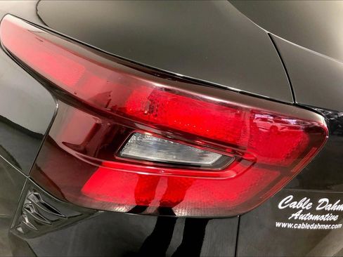 Used 2025 Chevrolet Trax LT w/ LT Convenience Package FWD image 27