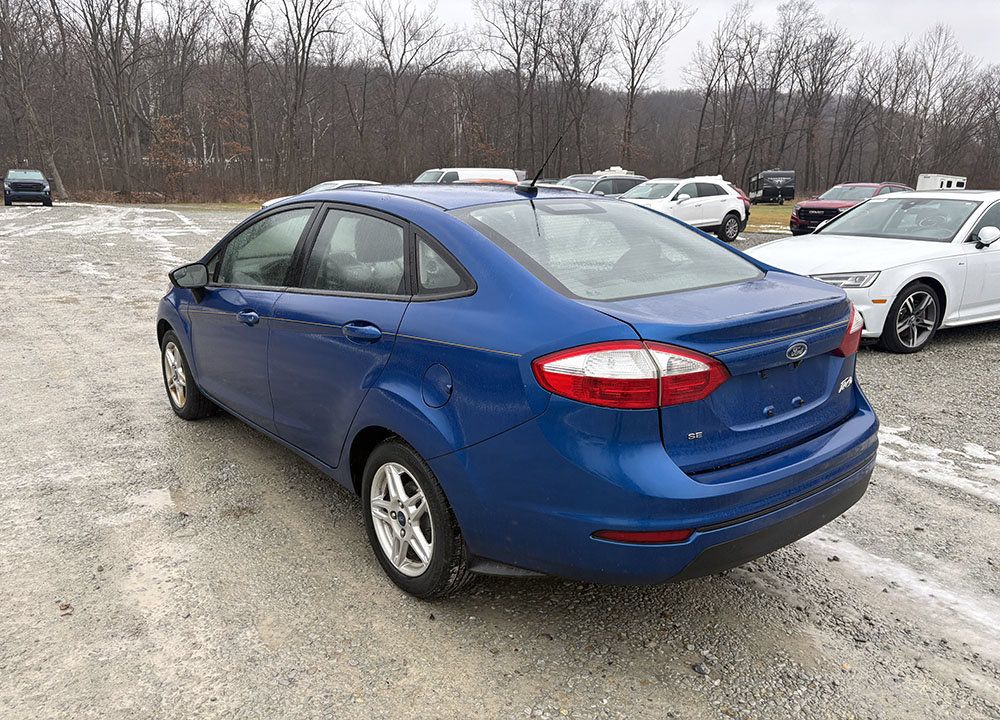 Used 2018 Ford Fiesta SE FWD image 4