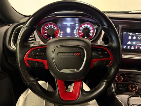 Used 2019 Dodge Challenger R/T image 29