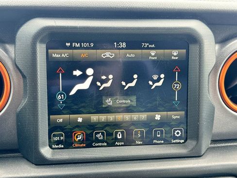 Used 2021 Jeep Gladiator Mojave AWD/4WD image 17