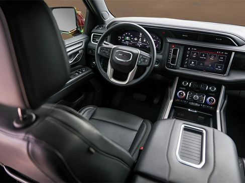 Used 2023 GMC Yukon Denali image 29