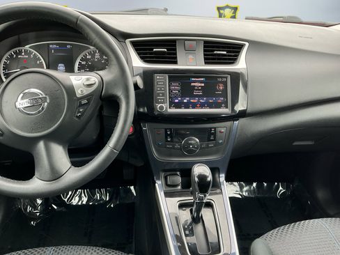 Used 2019 Nissan Sentra SR w/ Exterior Package FWD image 13