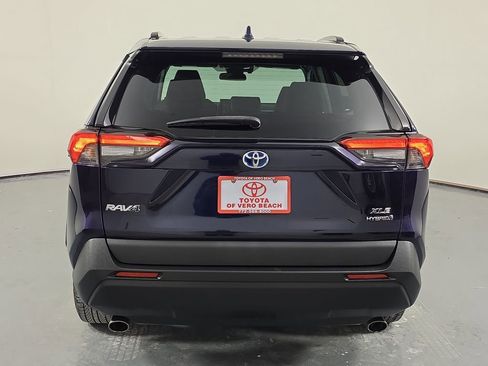 Certified 2020 Toyota RAV4 XLE w/ Convenience Package AWD/4WD image 5