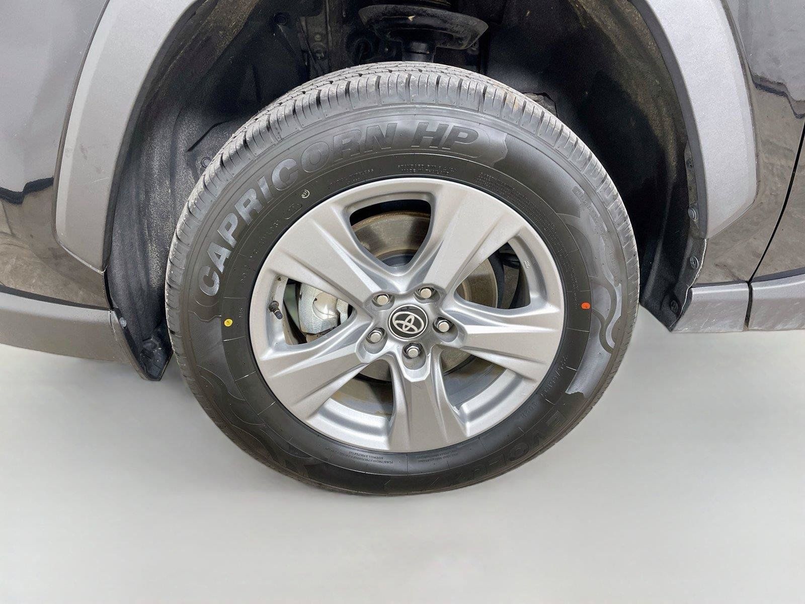 Used 2025 Toyota RAV4 LE AWD/4WD image 27