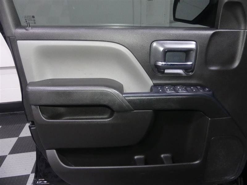 Used 2018 Chevrolet Silverado 1500 W/T w/ Black Out Edition AWD/4WD image 15