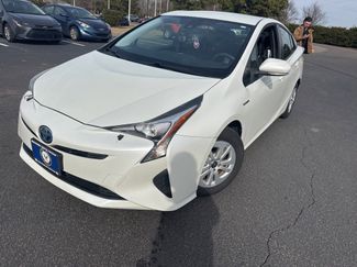 Used 2017 Toyota Prius Two w/ Carpet Mat Package video 1
