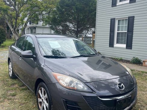 Used 2010 MAZDA MAZDA3 i Touring FWD image 2