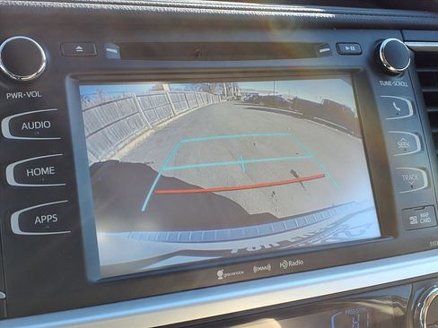 Certified 2019 Toyota Highlander XLE image 10