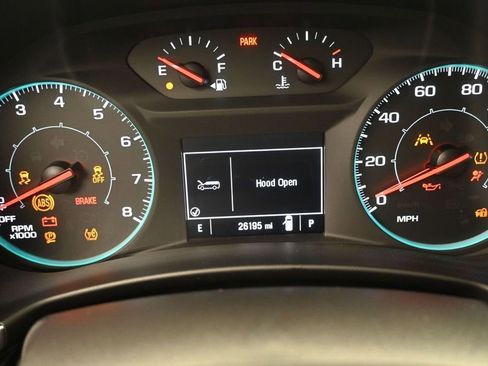 Used 2024 Chevrolet Equinox LS FWD image 13