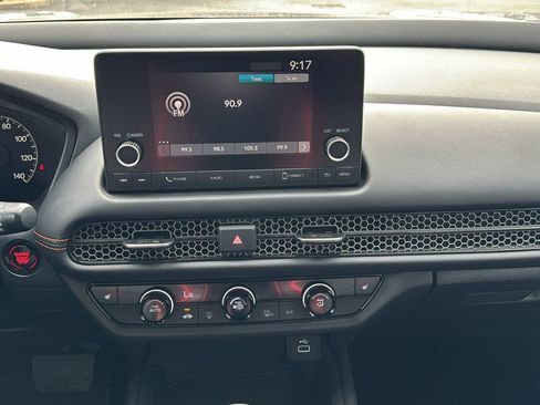 Used 2025 Honda HR-V Sport image 32