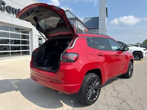 Used 2022 Jeep Compass Limited w/ (RED) Package AWD/4WD image 18